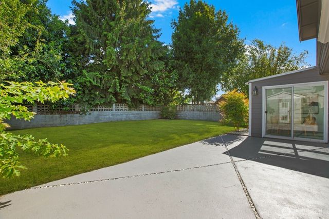 1115 N 30th Street, Renton, WA 98056
