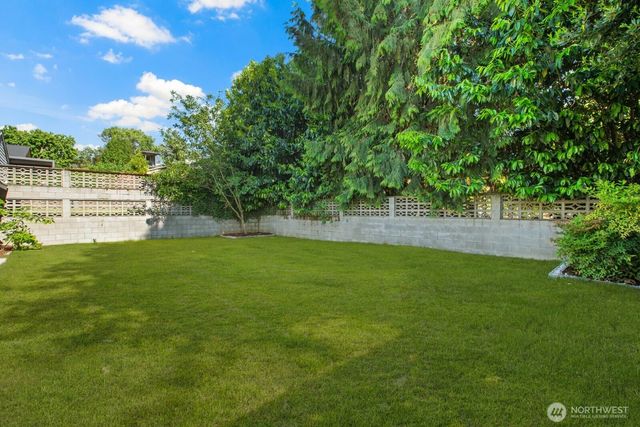 1115 N 30th Street, Renton, WA 98056