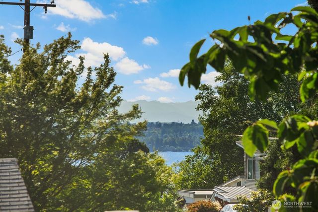 1115 N 30th Street, Renton, WA 98056