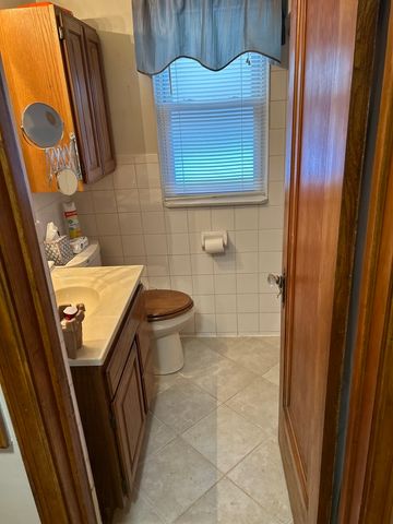 1439 S Central Avenue, Cicero, IL 60804