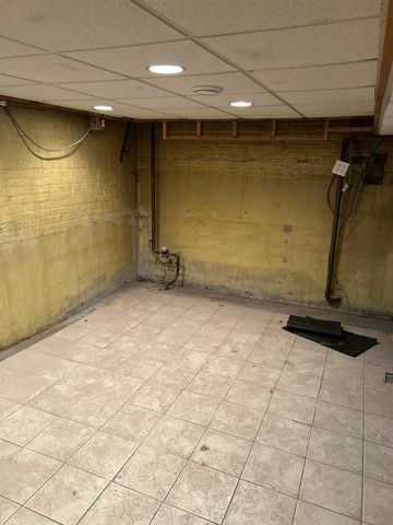 1439 S Central Avenue, Cicero, IL 60804