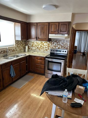 1439 S Central Avenue, Cicero, IL 60804