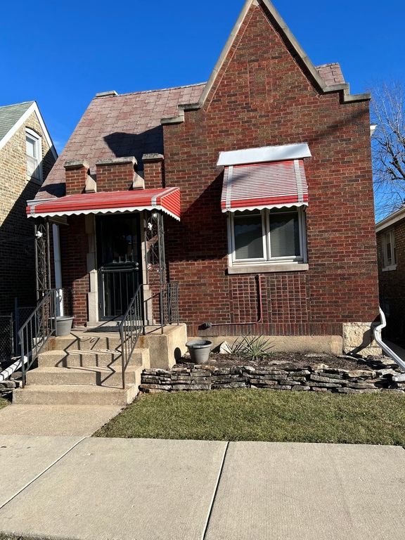 1439 S Central Avenue, Cicero, IL 60804