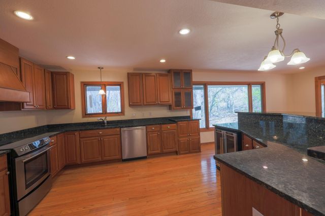 1204 Carlson Lake Lane, Eagan, MN 55123