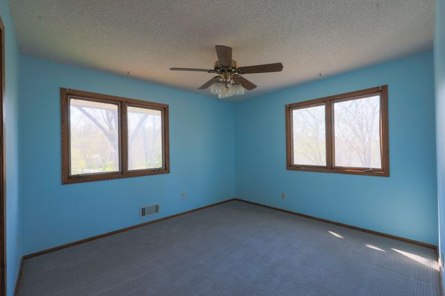 1204 Carlson Lake Lane, Eagan, MN 55123