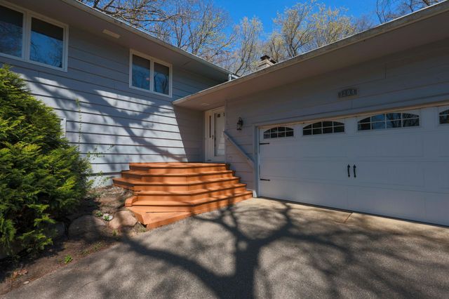1204 Carlson Lake Lane, Eagan, MN 55123