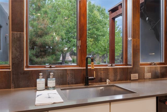 317 Cordova Lane, Santa Fe, NM 87505