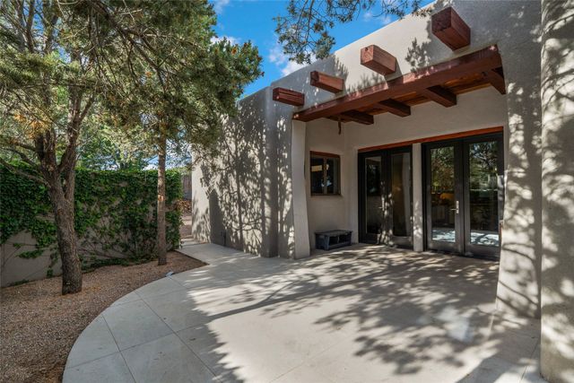 317 Cordova Lane, Santa Fe, NM 87505