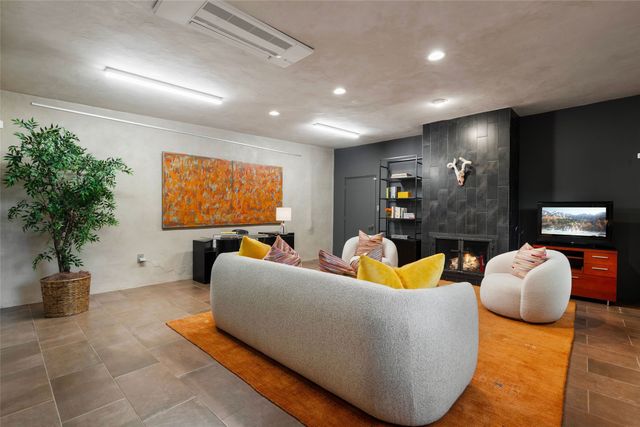 317 Cordova Lane, Santa Fe, NM 87505