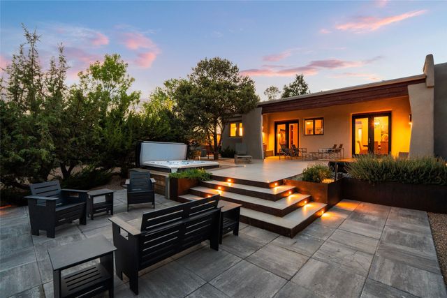 317 Cordova Lane, Santa Fe, NM 87505