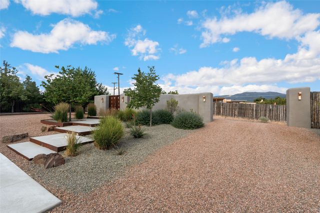 317 Cordova Lane, Santa Fe, NM 87505