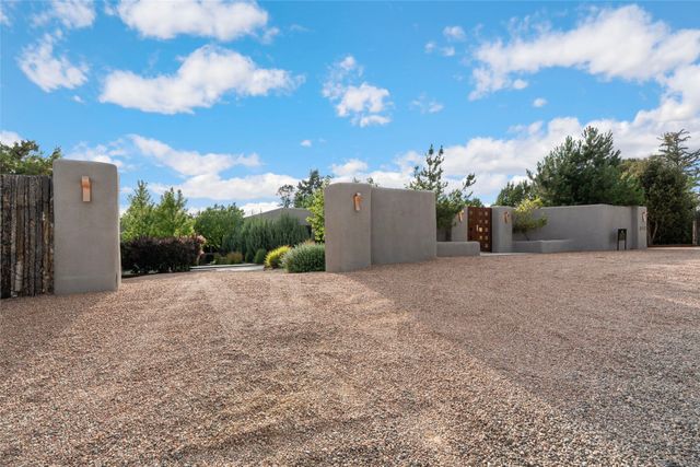 317 Cordova Lane, Santa Fe, NM 87505