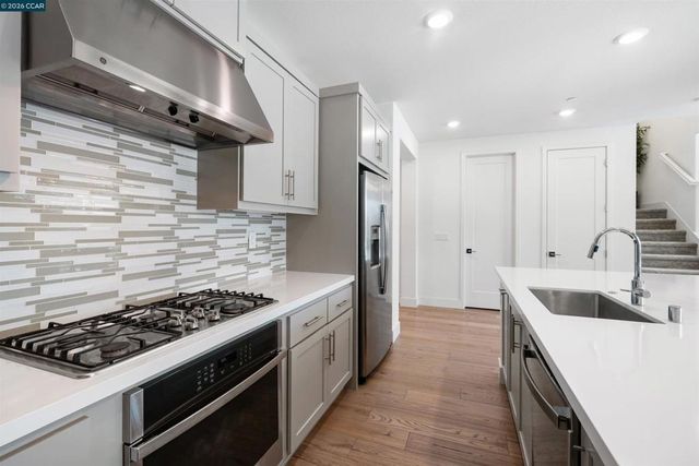 6274 Carousel Ave, Tracy, CA 95377