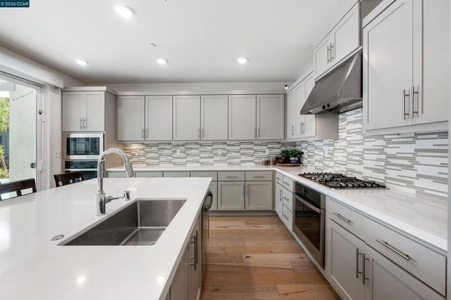 6274 Carousel Ave, Tracy, CA 95377