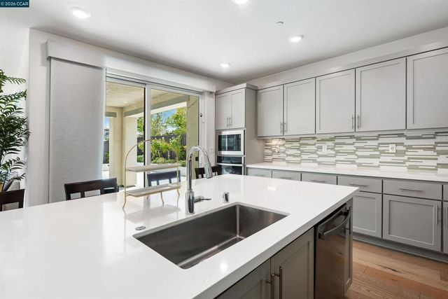 6274 Carousel Ave, Tracy, CA 95377