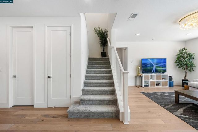 6274 Carousel Ave, Tracy, CA 95377
