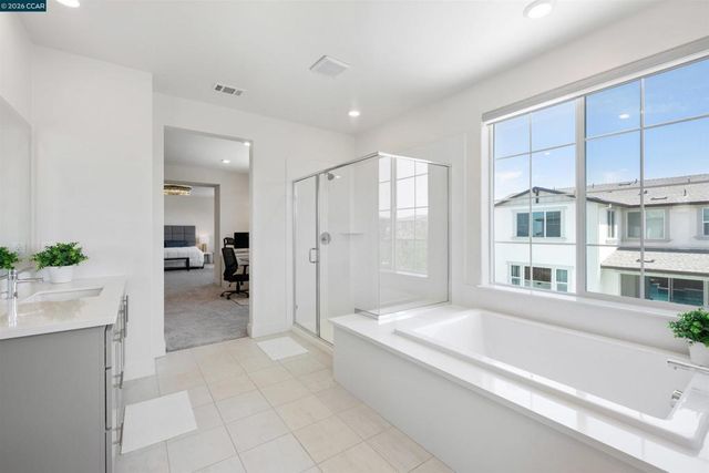 6274 Carousel Ave, Tracy, CA 95377