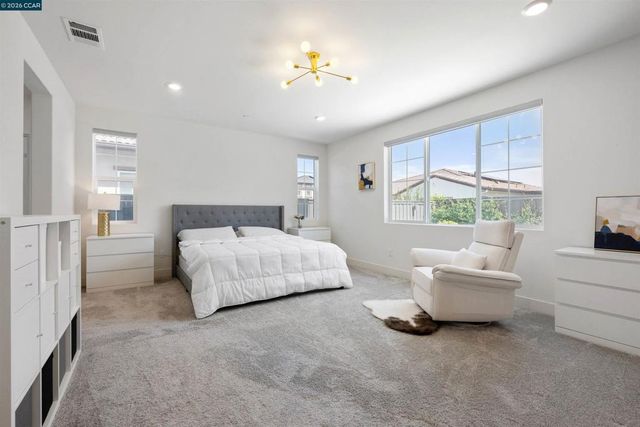 6274 Carousel Ave, Tracy, CA 95377