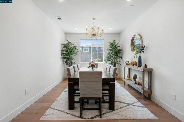 6274 Carousel Ave, Tracy, CA 95377