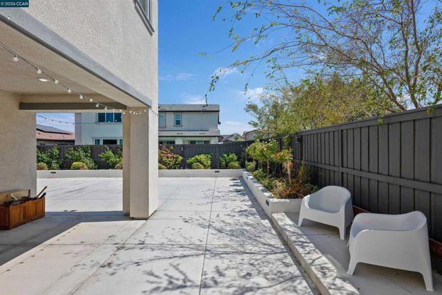 6274 Carousel Ave, Tracy, CA 95377