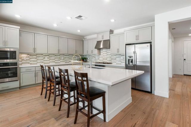 6274 Carousel Ave, Tracy, CA 95377