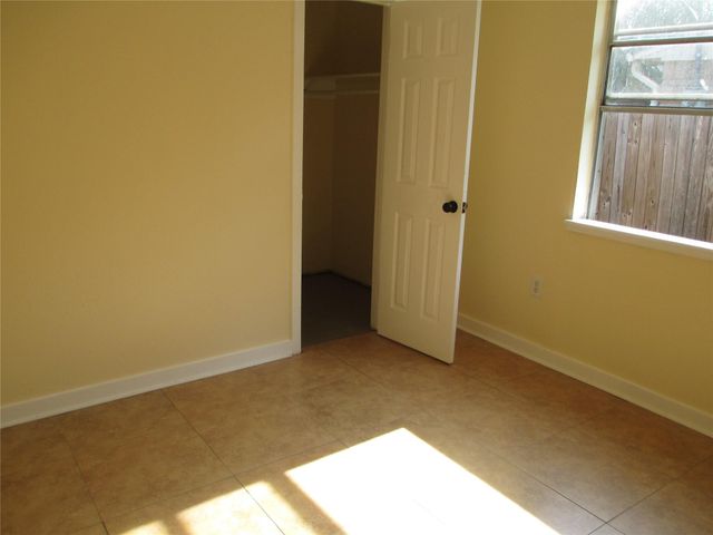 500 Harold Lane, Baytown, TX 77521