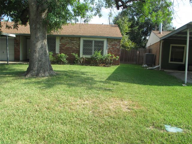 500 Harold Lane, Baytown, TX 77521