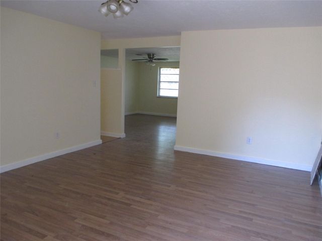 500 Harold Lane, Baytown, TX 77521