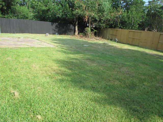 500 Harold Lane, Baytown, TX 77521
