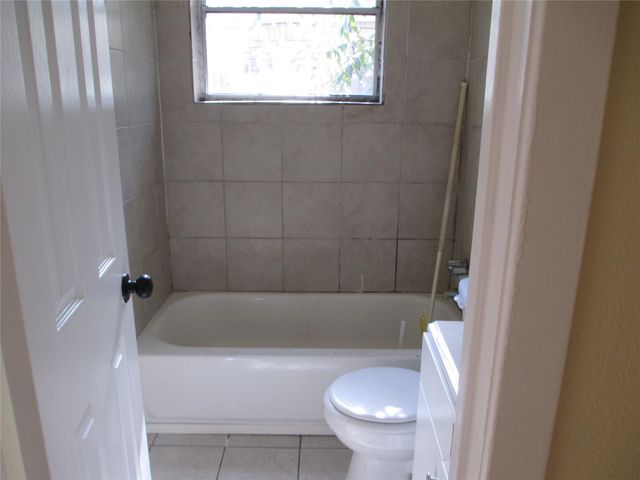500 Harold Lane, Baytown, TX 77521
