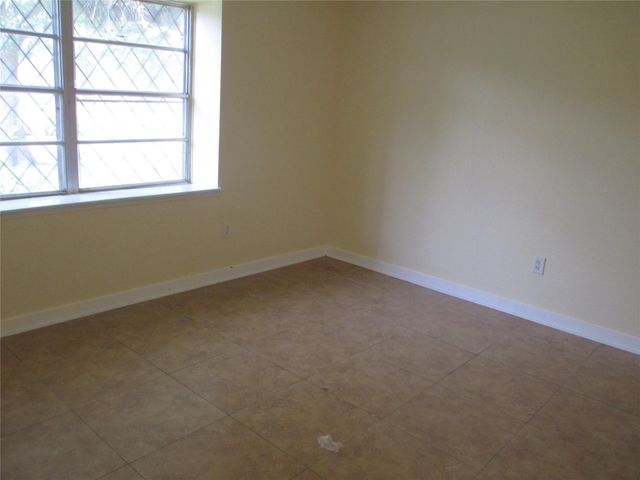 500 Harold Lane, Baytown, TX 77521