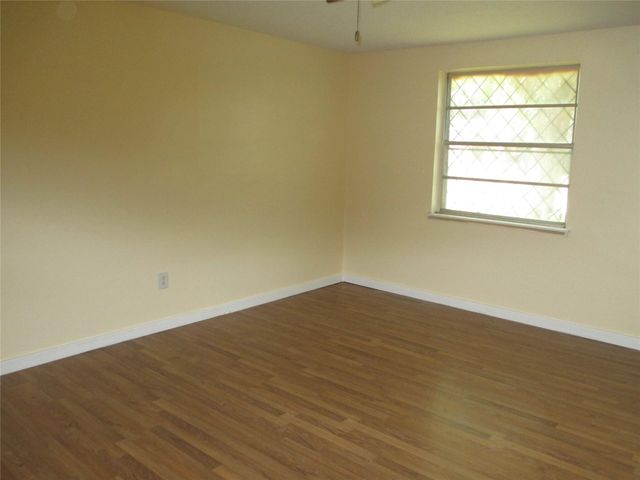 500 Harold Lane, Baytown, TX 77521