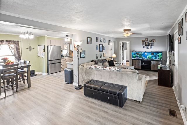 6184 Dewey Carr Rd, Bethpage, TN 37022