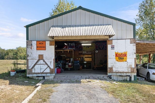6184 Dewey Carr Rd, Bethpage, TN 37022