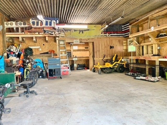 6184 Dewey Carr Rd, Bethpage, TN 37022