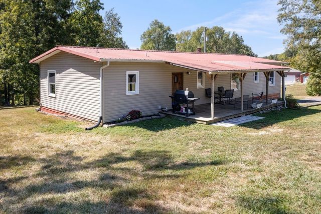6184 Dewey Carr Rd, Bethpage, TN 37022