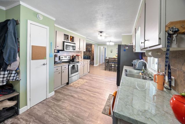 6184 Dewey Carr Rd, Bethpage, TN 37022