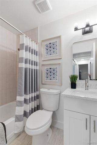 1961 Marine Terrace Drive I, St Louis, MO 63146