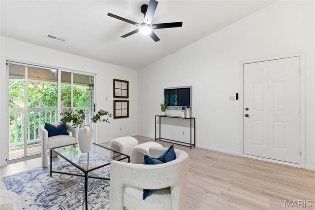 1961 Marine Terrace Drive I, St Louis, MO 63146