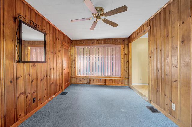 2 Severance Street, Derry, NH 03038