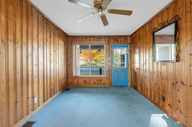 2 Severance Street, Derry, NH 03038