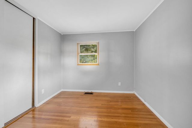 2 Severance Street, Derry, NH 03038