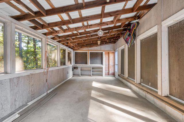 2 Severance Street, Derry, NH 03038