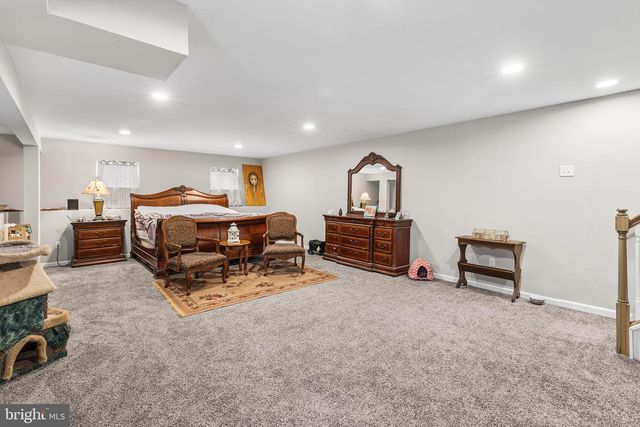 970 GRAVEL PIKE, Schwenksville, PA 19473