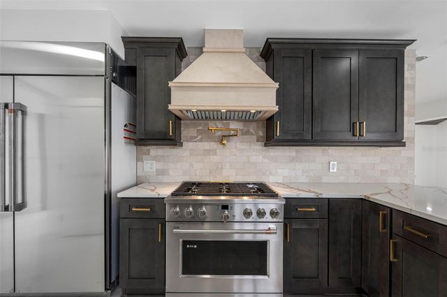 520 115TH AVENUE, Treasure Island, FL 33706