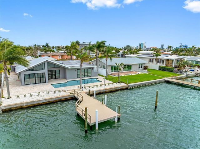 520 115TH AVENUE, Treasure Island, FL 33706