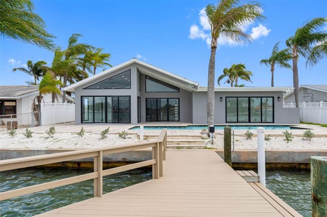 520 115TH AVENUE, Treasure Island, FL 33706