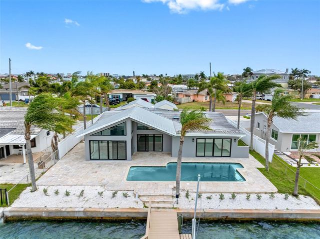 520 115TH AVENUE, Treasure Island, FL 33706