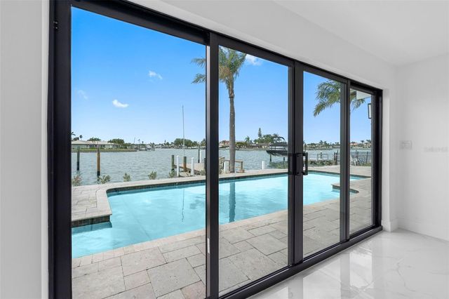 520 115TH AVENUE, Treasure Island, FL 33706