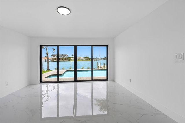 520 115TH AVENUE, Treasure Island, FL 33706